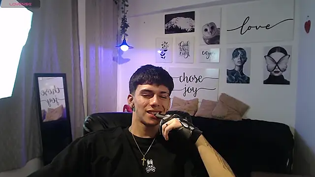 AmethystShadow17 online show from March 2026 08:03:02 PM