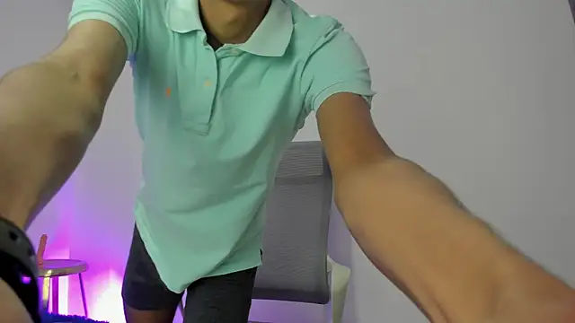 TwinkD asian online show from October 2025 12:17:01 PM