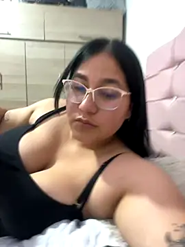 kassandra luxury online show from November 2025 09:36:01 PM