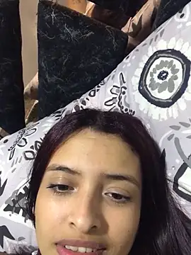 Aithana Petite online show from November 2025 01:17:02 PM