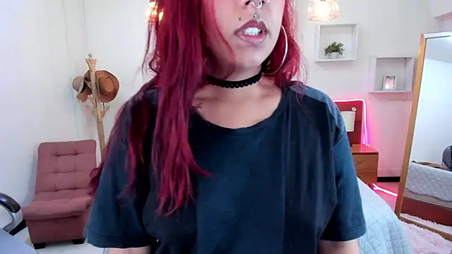 Cat  Moon   online show from October 2025 08:05:01 PM