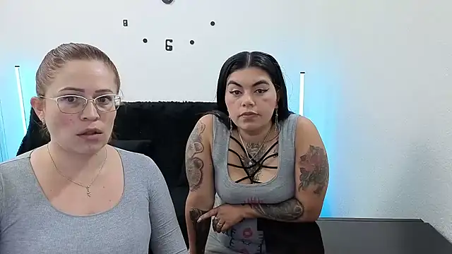 Snapshot of lesb_milf chatting on September 2025 04:08:02 PM lesb milf online show from September 2025 04:08:02 PM