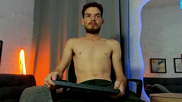 MATEO HUNTER online show from October 2025 01:33:02 PM