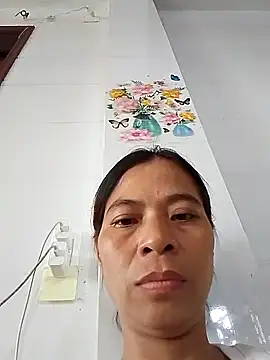 Amanda- ena- online show from October 2025 07:53:02 AM