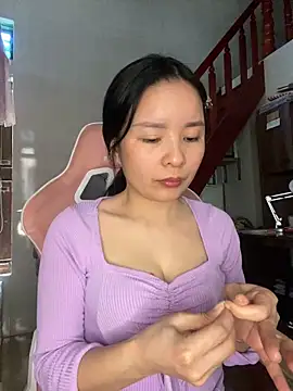 Listen-ly online show from November 2025 04:16:01 AM