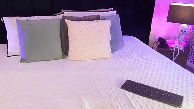 mariianna lopez  online show from April 2026 07:07:02 PM