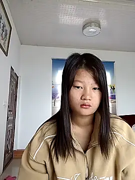 nghi-xinh online show from October 2025 12:44:02 AM