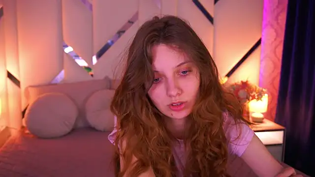 CuteeFoxy online show from April 2026 12:39:02 PM