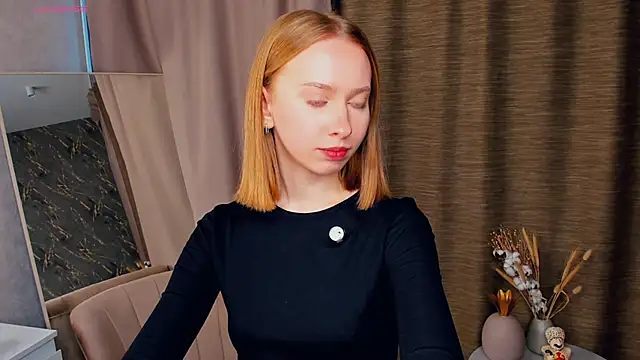 BereniceThull online show from October 2025 04:57:02 AM