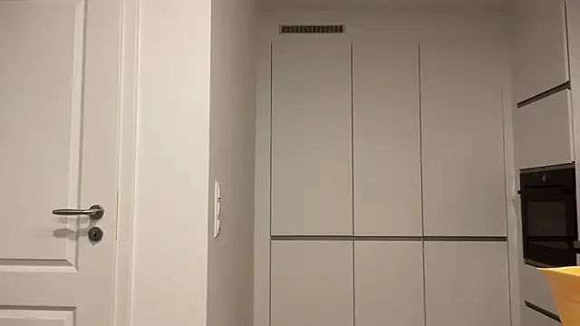 julialauren online show from November 2025 08:14:01 PM