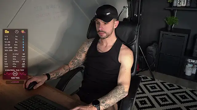 monsieurguitsxxx online show from February 2026 03:19:02 PM