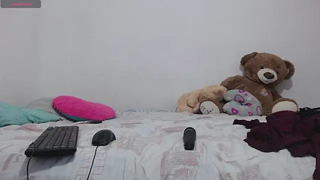 Snapshot of toxic_sweet_1 chatting on November 2025 02:43:01 AM toxic sweet 1 online show from November 2025 02:43:01 AM