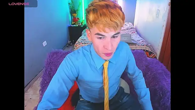 Snapshot of Latin_boysxxxx chatting on March 2026 03:10:01 AM Latin boysxxxx online show from March 2026 03:10:01 AM
