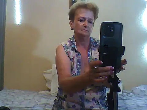 JesykaLove566 online show from June 2026 06:34:01 PM