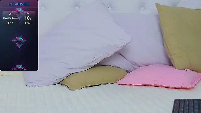 Snapshot of AriannaSins chatting on January 2025 04:28:02 PM AriannaSins online show from January 2025 04:28:02 PM