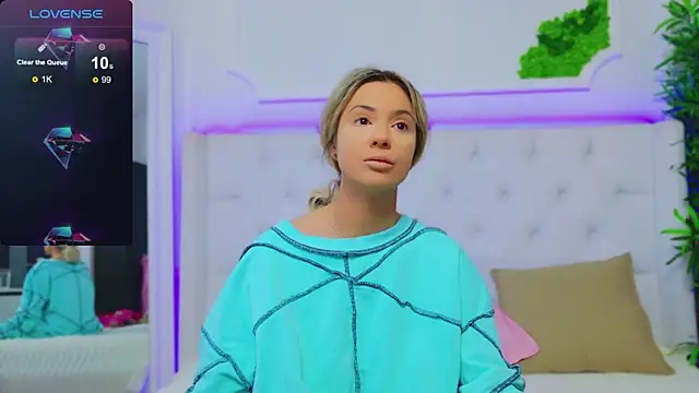 Snapshot of AriannaSins chatting on January 2025 01:24:01 PM AriannaSins online show from January 2025 01:24:01 PM