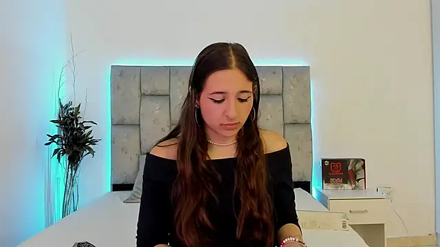 SweetAndSinful online show from November 2025 03:42:02 AM