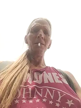 Snapshot of Cheryl_F chatting on June 2026 11:43:01 AM Cheryl F online show from June 2026 11:43:01 AM