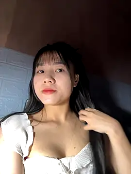 Leaf-Tgu online show from October 2025 06:13:02 PM