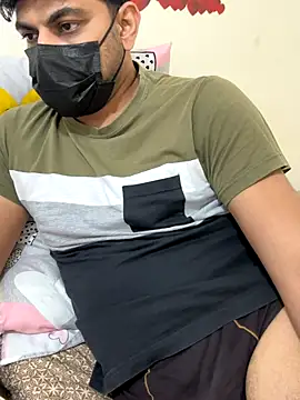 Handsome8677 online show from January 2026 10:18:01 AM