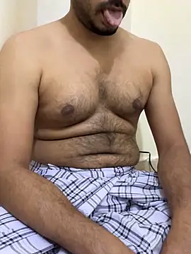 Snapshot of Handsome8677 chatting on April 2026 10:36:01 PM Handsome8677 online show from April 2026 10:36:01 PM