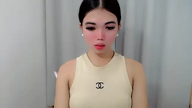 Snapshot of Urcutie_Ayah chatting on October 2025 06:38:01 AM Urcutie Ayah online show from October 2025 06:38:01 AM