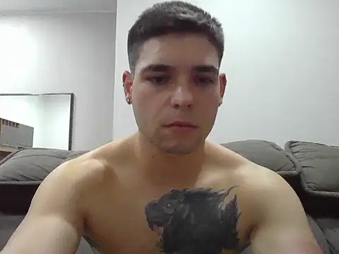 Snapshot of Zure-xxx chatting on October 2025 11:45:02 PM Zure-xxx online show from October 2025 11:45:02 PM