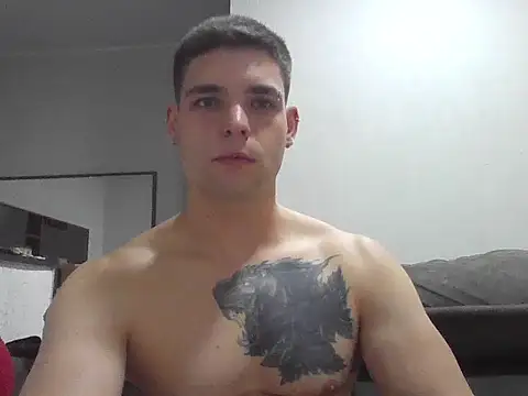 Snapshot of Zure-xxx chatting on November 2025 09:20:01 AM Zure-xxx online show from November 2025 09:20:01 AM