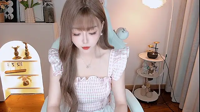 kakakuqi online show from November 2025 10:57:02 AM