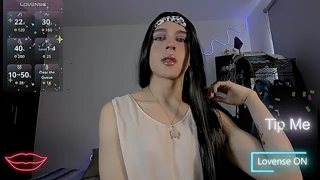 Snapshot of Lyric_Mirage chatting on October 2025 02:29:01 PM Lyric Mirage online show from October 2025 02:29:01 PM