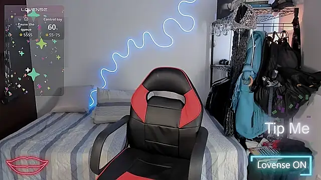 Snapshot of Lyric_Mirage chatting on November 2025 12:59:02 PM Lyric Mirage online show from November 2025 12:59:02 PM