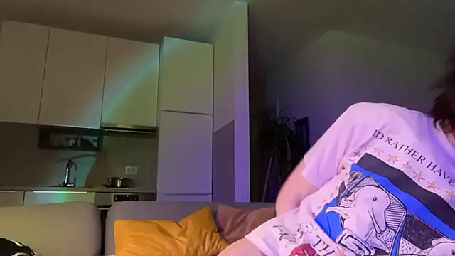 kira yoshika9e online show from April 2026 06:38:02 PM