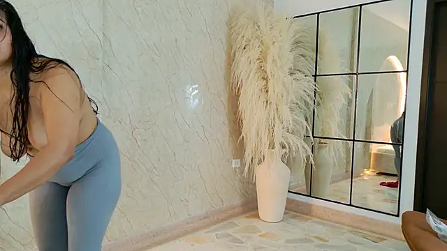 Antonella Russo1 online show from April 2026 09:39:33 PM