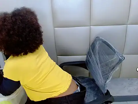 WinnyBarness online show from October 2025 02:17:02 AM