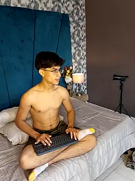 Aaron Eze online show from February 2026 08:38:02 PM