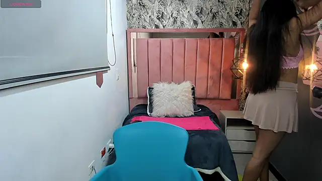 Rachel  Jonees online show from November 2025 12:08:02 PM