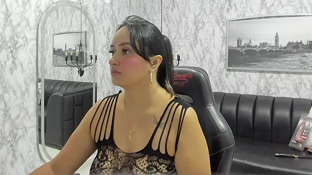 Snapshot of AlexandraMilff chatting on February 2026 03:55:02 AM AlexandraMilff online show from February 2026 03:55:02 AM