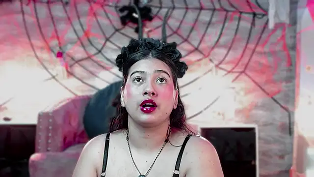 lilithst  online show from October 2025 09:05:02 PM