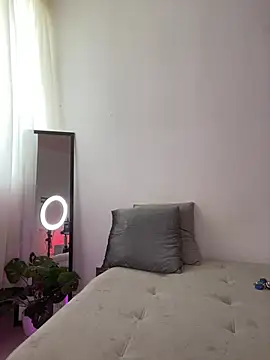 Esmeraldalcl online show from January 2026 09:07:02 PM