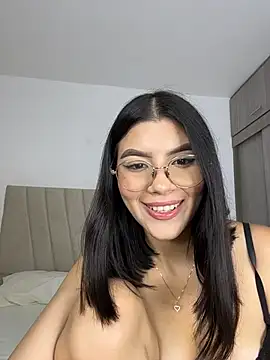 Julietalcl online show from February 2026 12:11:02 AM