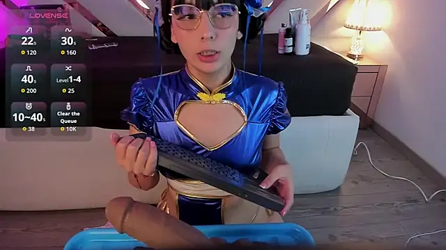 michelle cutee  online show from February 2026 08:01:02 PM