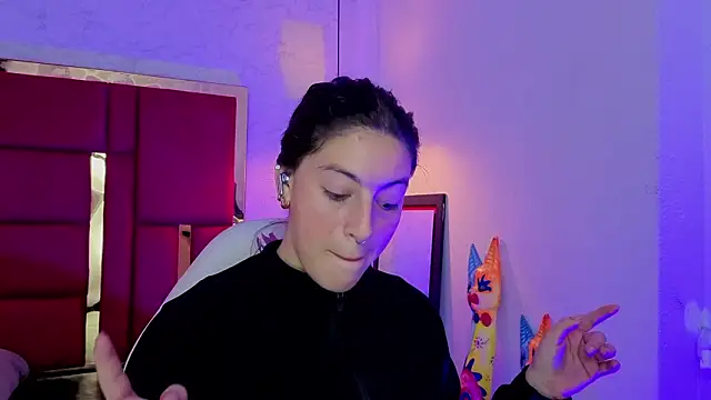 moon winy online show from March 2026 11:35:01 AM