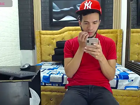 Snapshot of pether_hairy chatting on February 2026 03:38:02 AM pether hairy online show from February 2026 03:38:02 AM