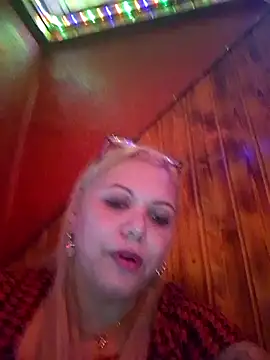 Snapshot of Lvna6969 chatting on November 2025 05:13:01 PM Lvna6969 online show from November 2025 05:13:01 PM