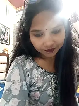 Vanshika1432 online show from October 2025 12:28:02 PM