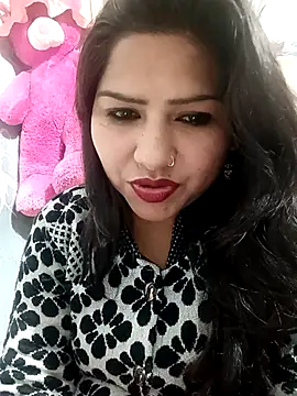 Vanshika1432 online show from January 2026 06:18:01 AM