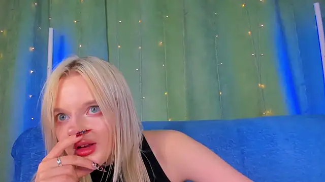 AlessaKiss online show from June 2026 02:33:01 PM