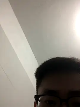 liamhn2k4 online show from October 2025 01:34:01 PM