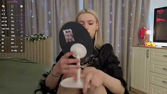 Snapshot of Sunshine_agata chatting on February 2026 04:35:01 AM Sunshine agata online show from February 2026 04:35:01 AM