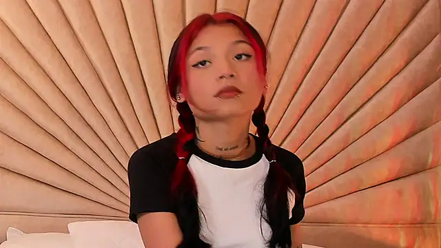 Emma duff online show from October 2025 12:09:01 PM